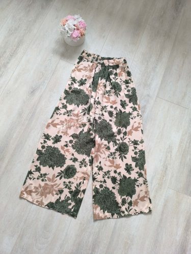 Laza nadrág-Virágos