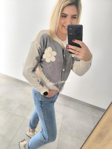 Pulóver-Szürke virágos